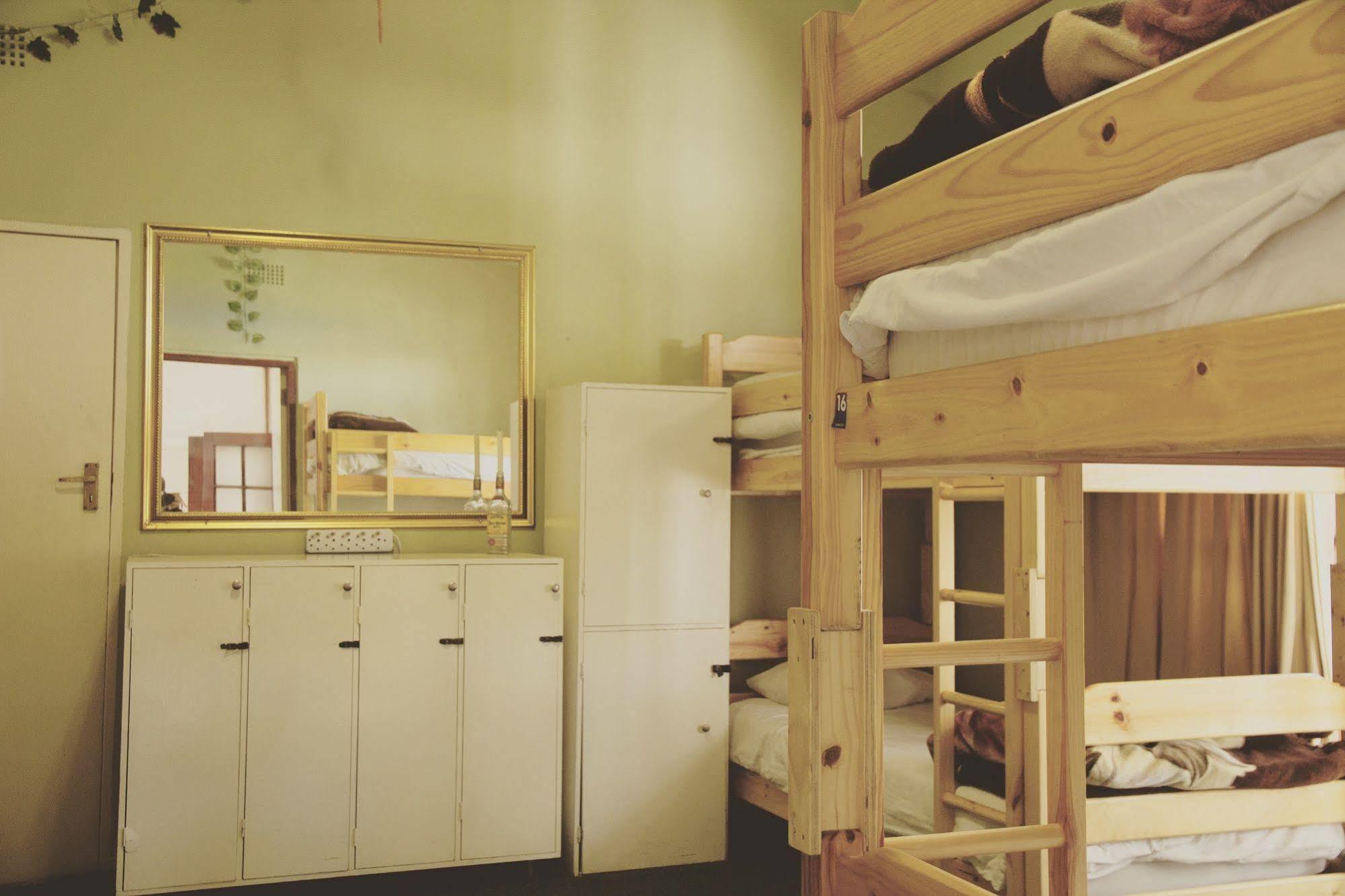 Homebase Melville Backpackers Johannesburg Exterior photo